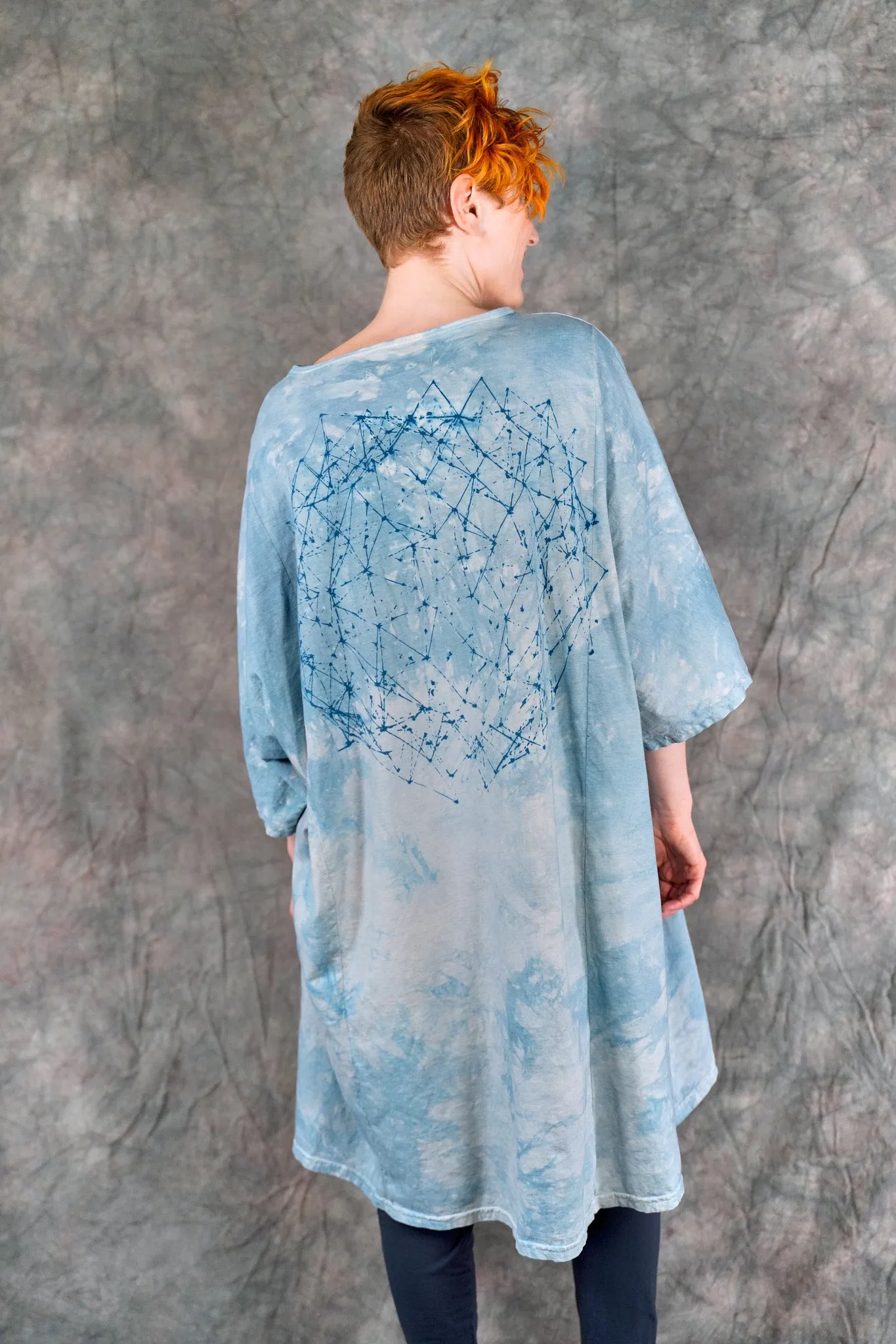 1255HD Art Tee Cobalt Botanica