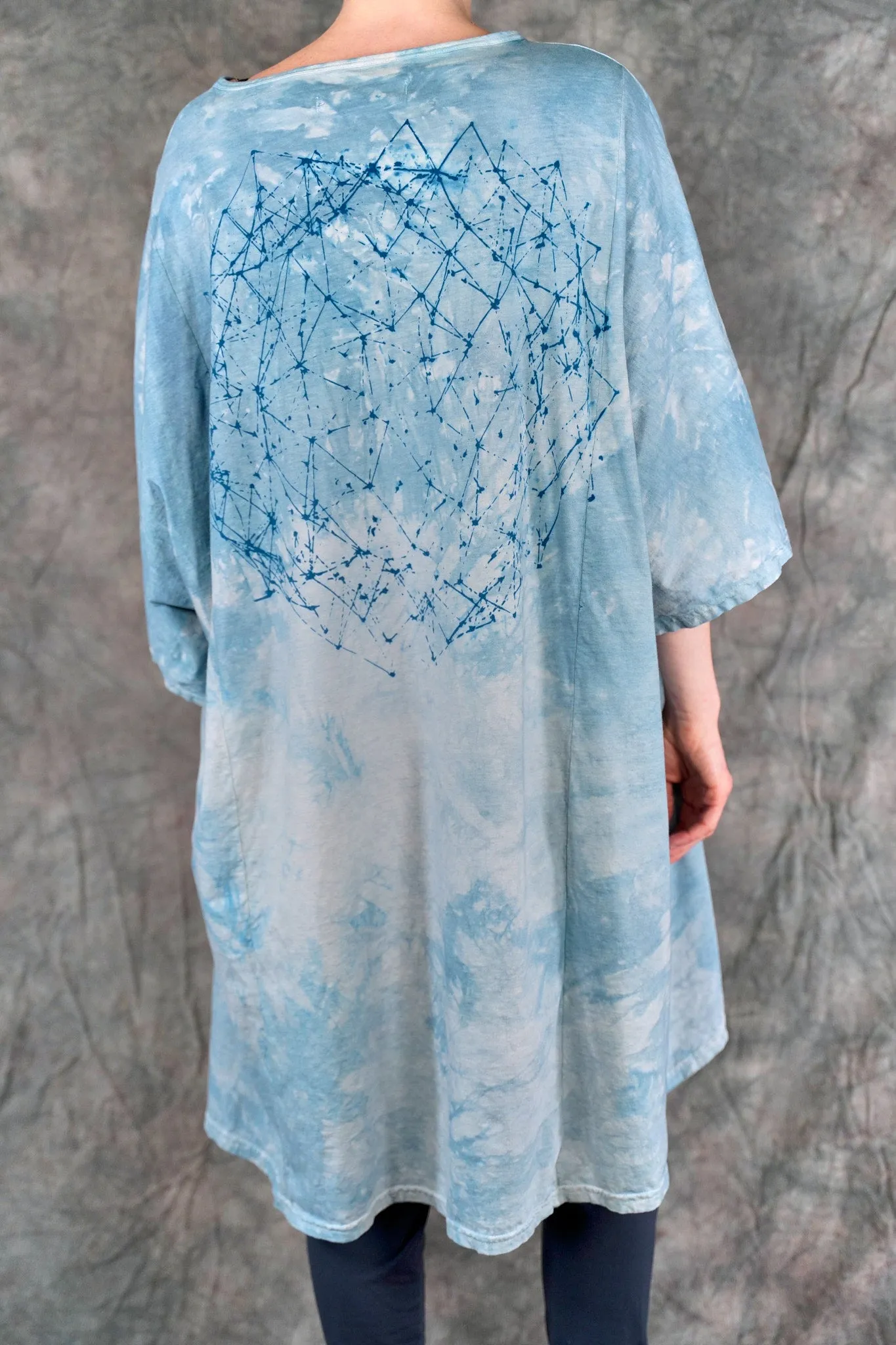 1255HD Art Tee Cobalt Botanica