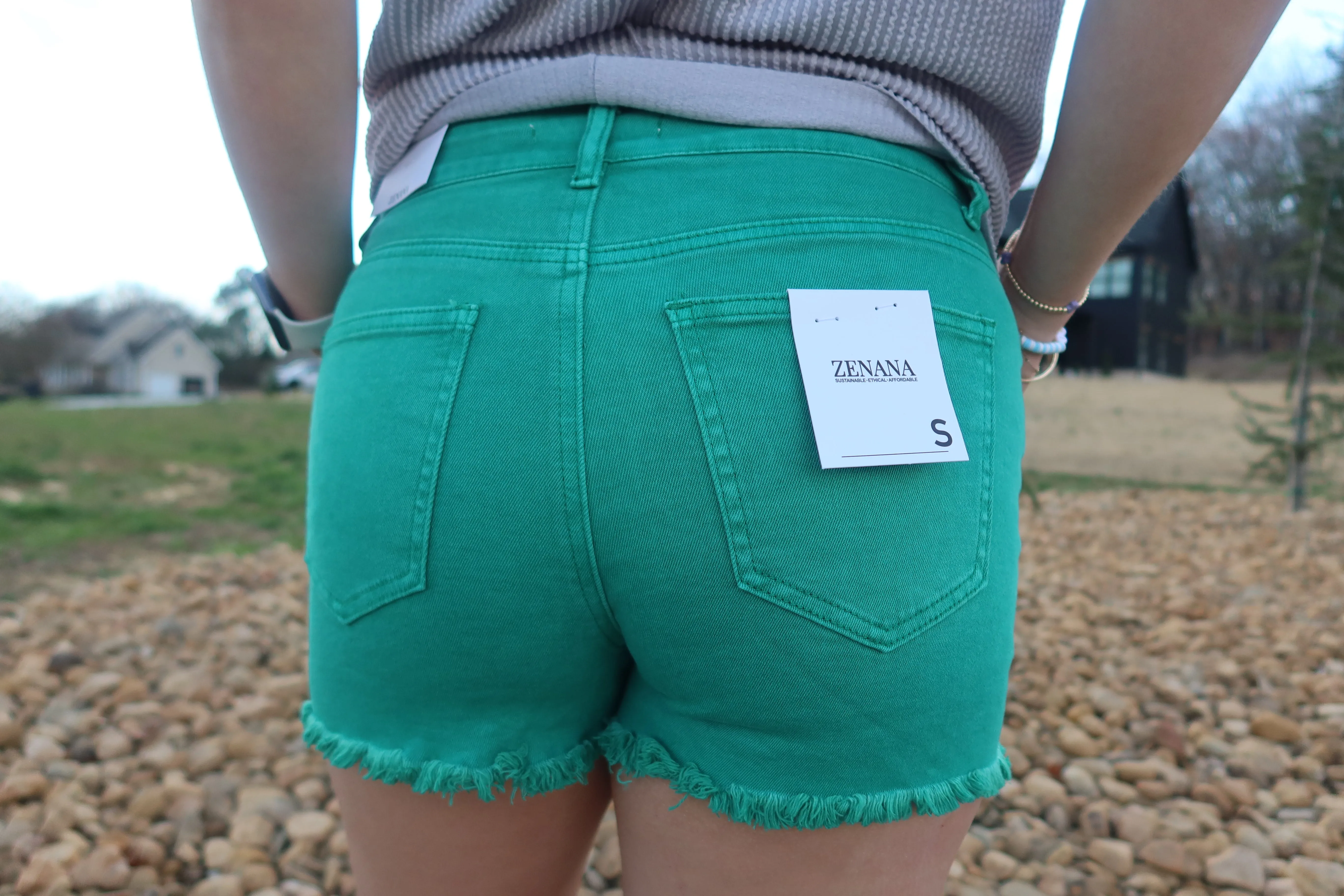 ACID WASHED FRAYED CUTOFF HEM SHORTS