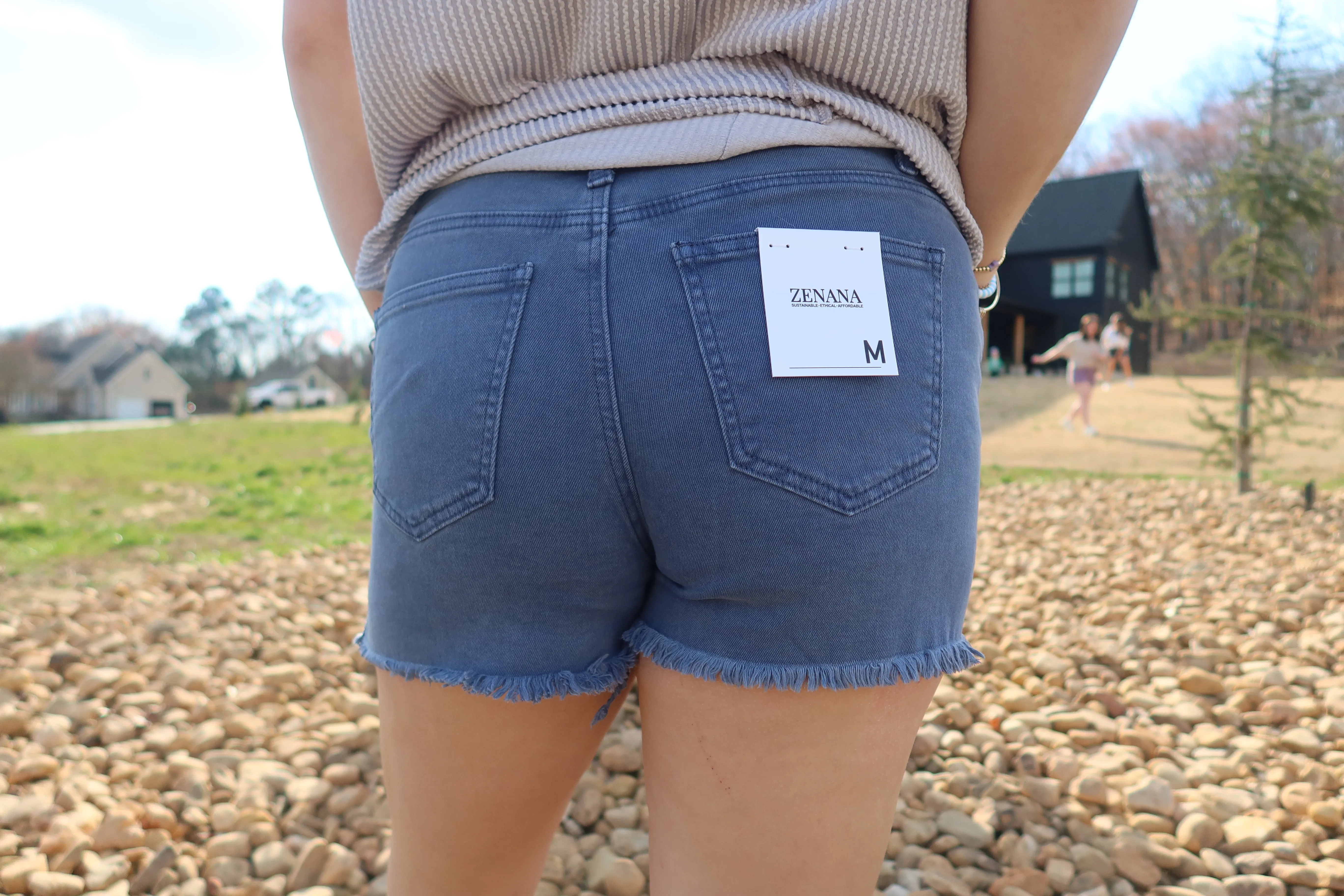 ACID WASHED FRAYED CUTOFF HEM SHORTS