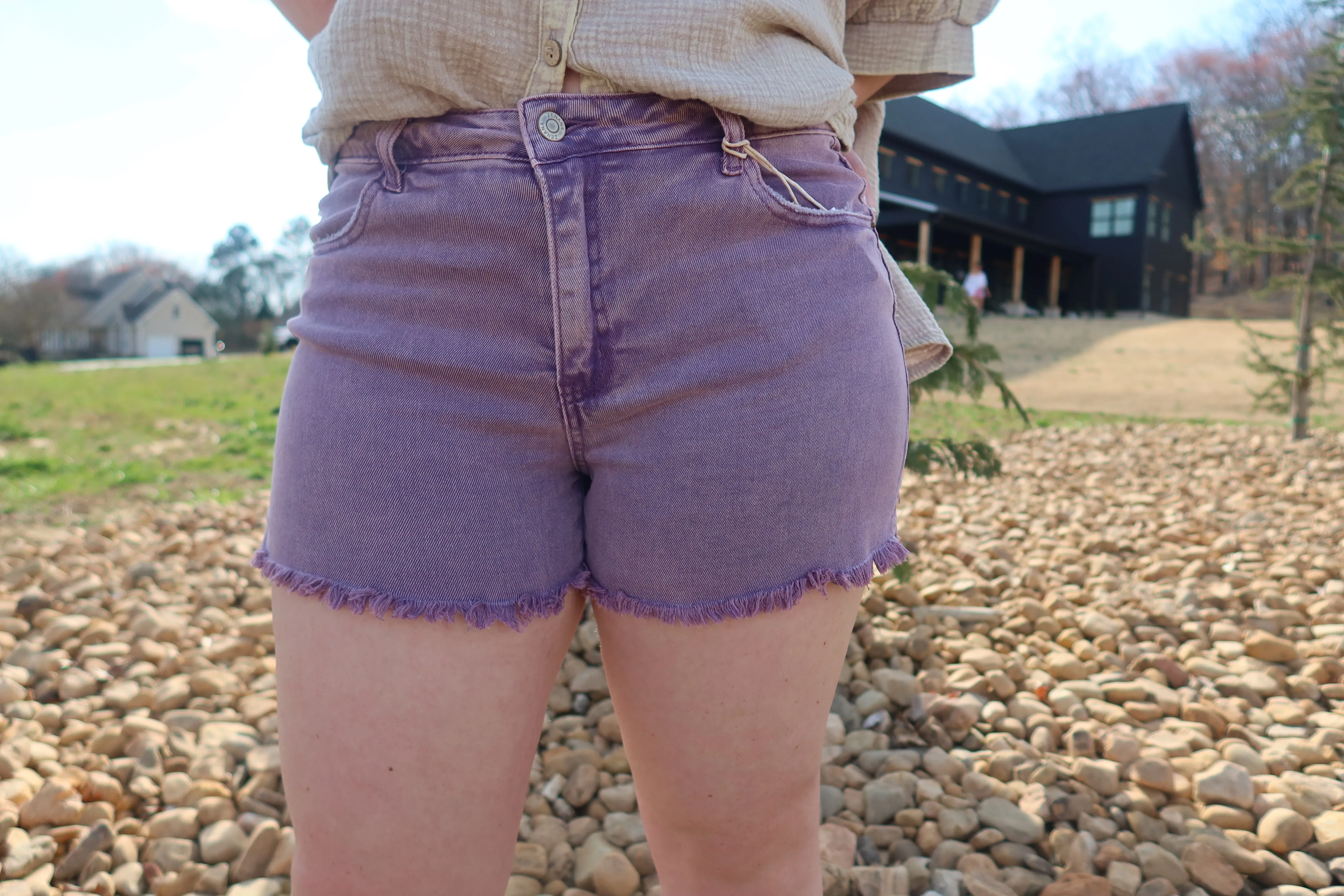 ACID WASHED FRAYED CUTOFF HEM SHORTS
