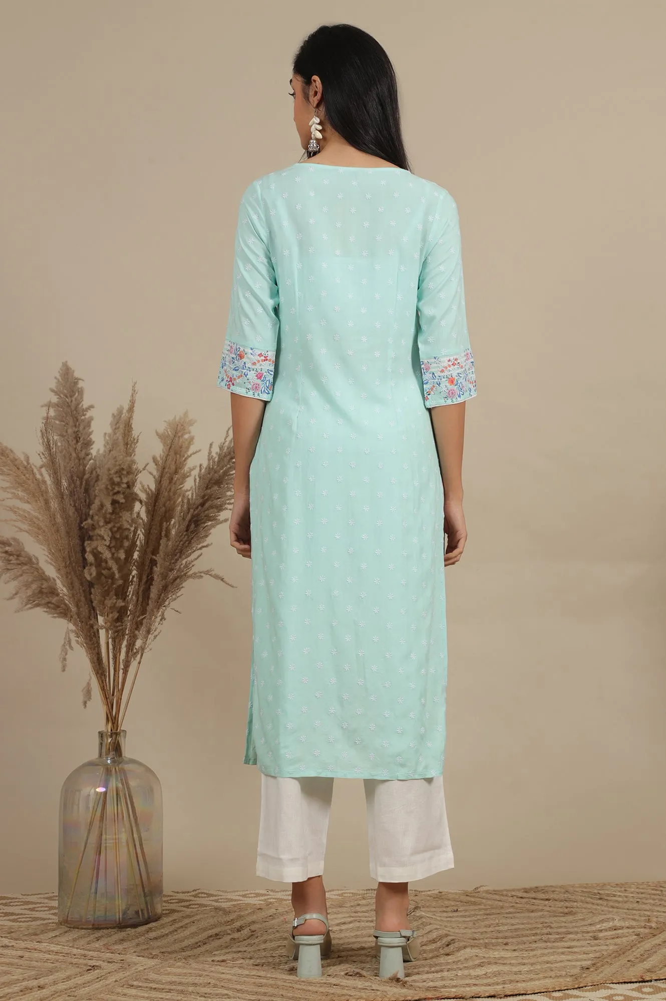Blue Floral Printed Straight Kurta and Pants Co-ord Set