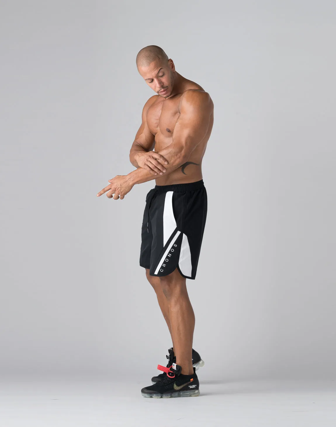 CRONOS Mechanical stretch shorts【BLACK×WHITE】