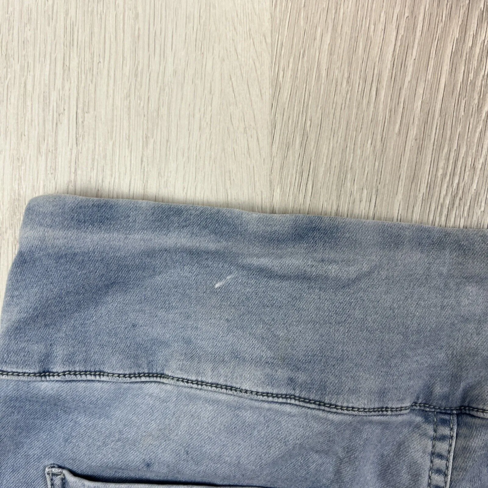Decjuba Womens Light Wash Stretch Cut-Off Shorts Size 14