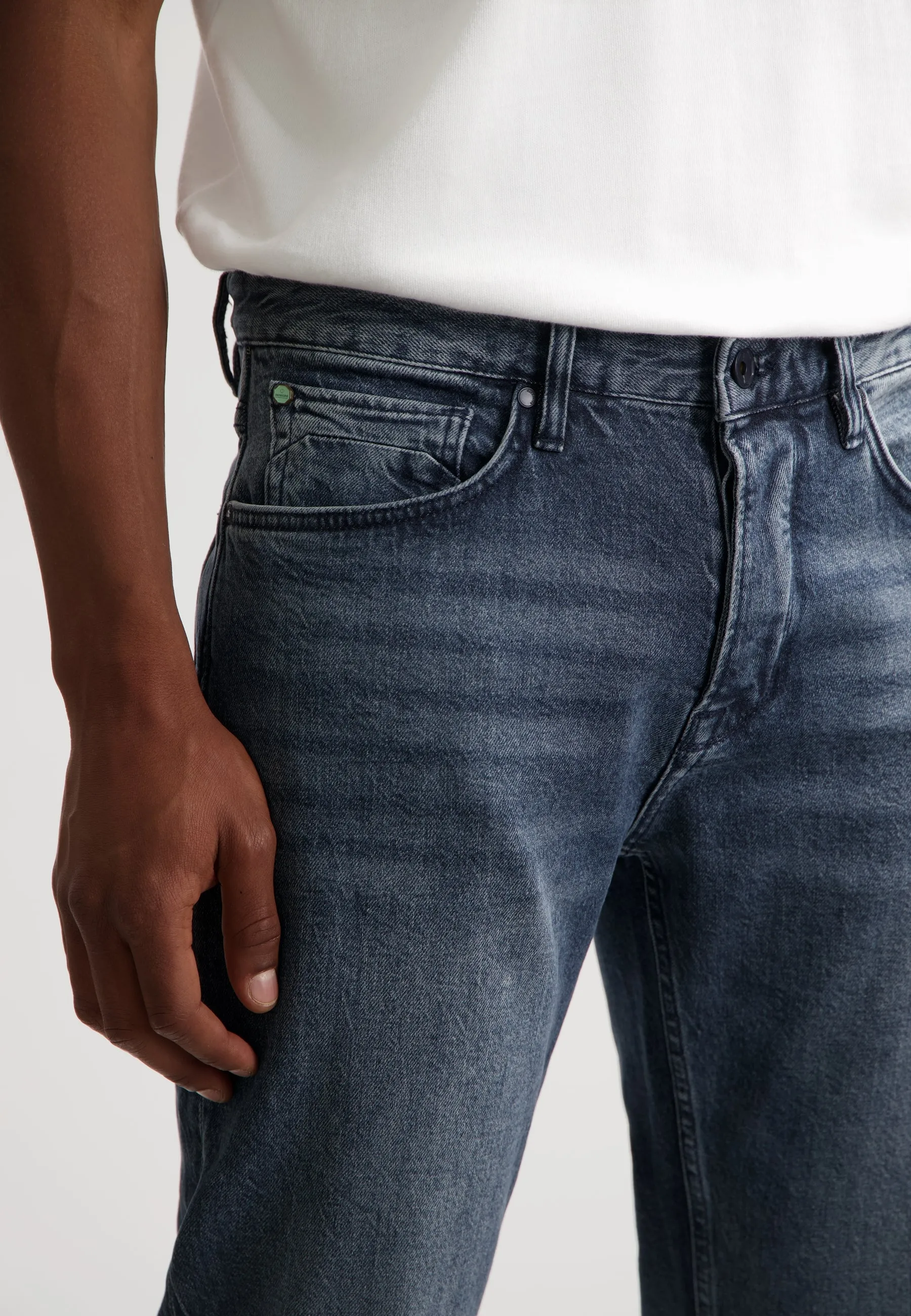 Gent D Loose Tapered Fit Snow Peaks