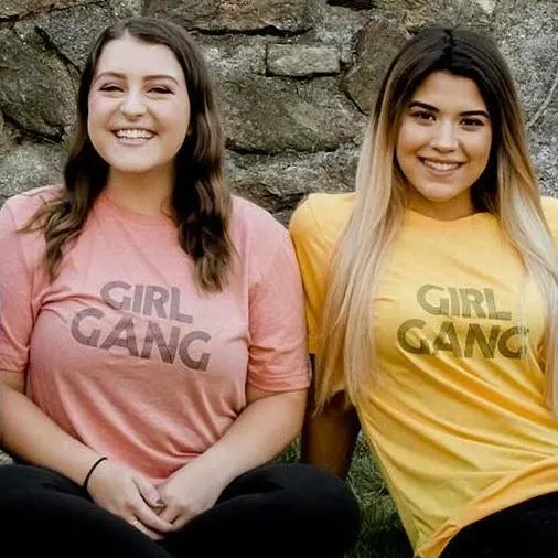Girl Gang, Retro Font - Retro Fitted Ringer