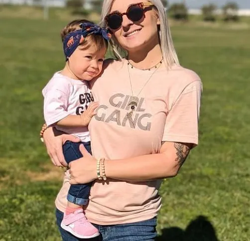 Girl Gang, Retro Font - Retro Fitted Ringer