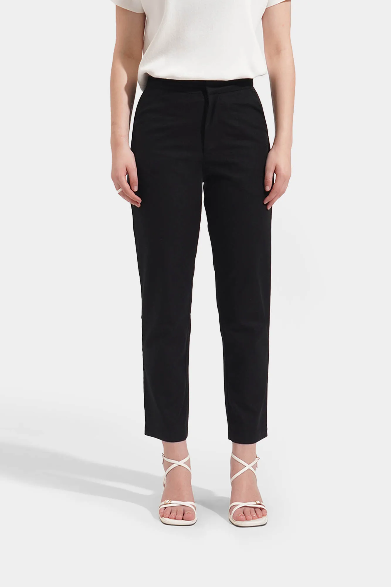 Linen Tapered Trousers