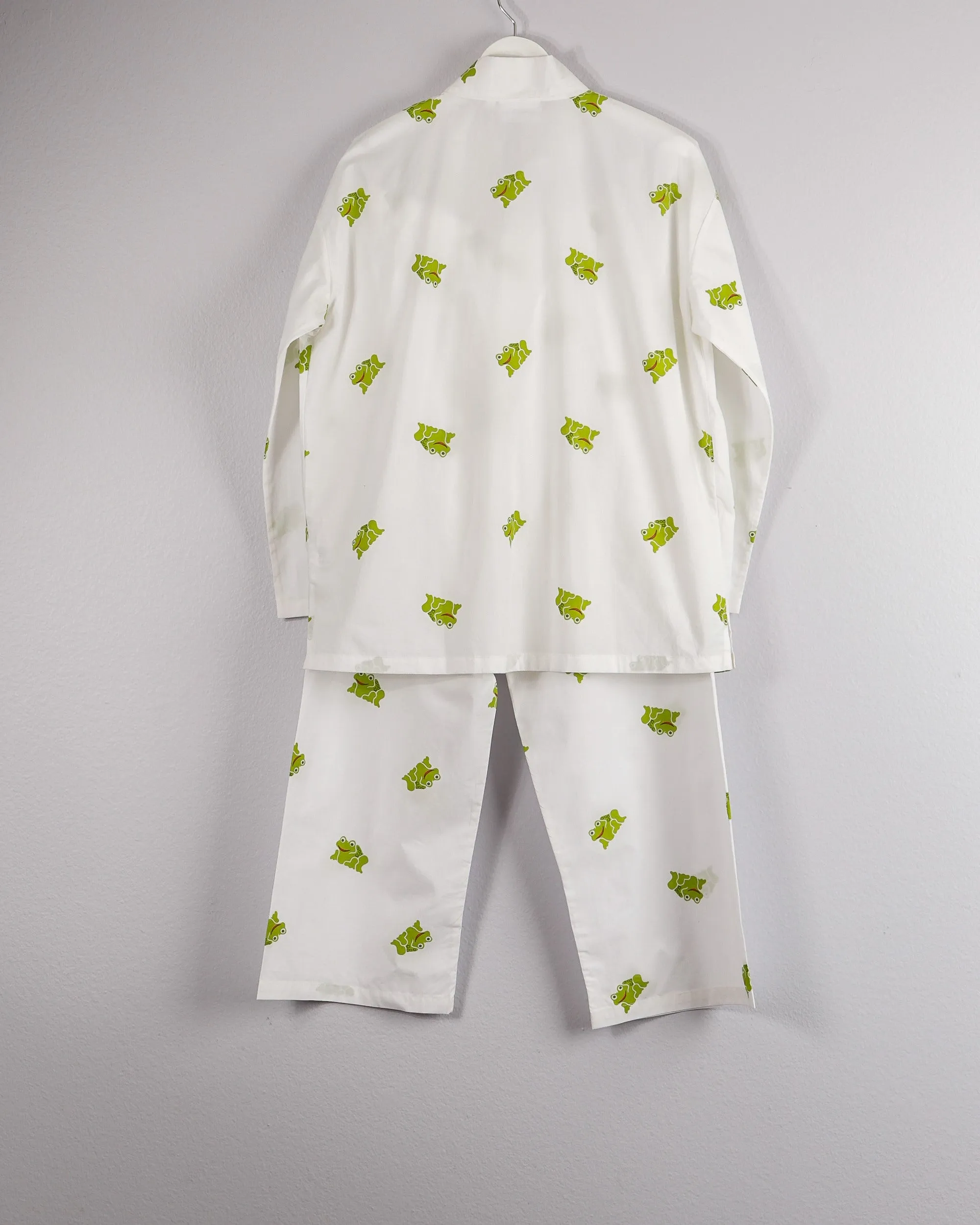 Long Sleeve Pajama Set In Green Frog Print