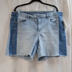 Love & Legend - Shorts (Women's 18)