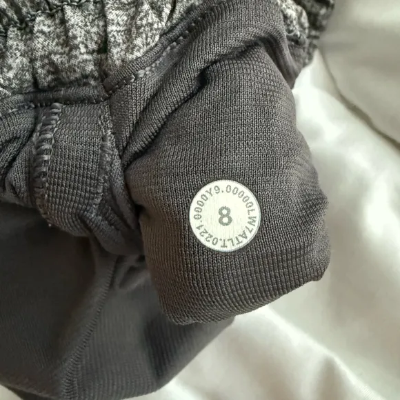 Lululemon Hotty Hot Short II *Long 4&quot; Heather Lux Multi Black