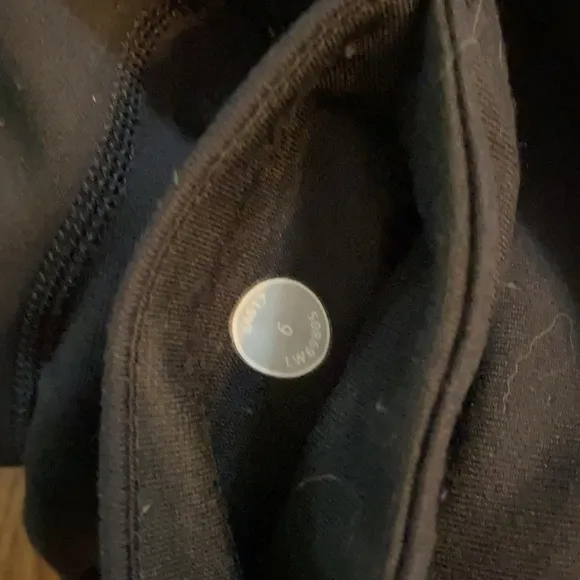 Lululemon long black shorts size 6