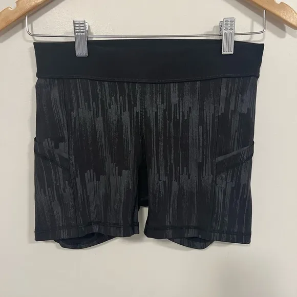 Lululemon What The Sport Short *Full-On Luxtreme Scratch Match Black Multi 4