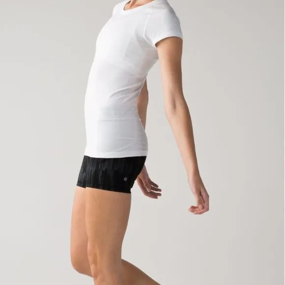 Lululemon What The Sport Short *Full-On Luxtreme Scratch Match Black Multi 4