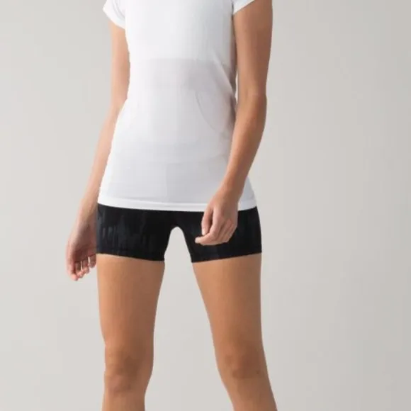 Lululemon What The Sport Short *Full-On Luxtreme Scratch Match Black Multi 4
