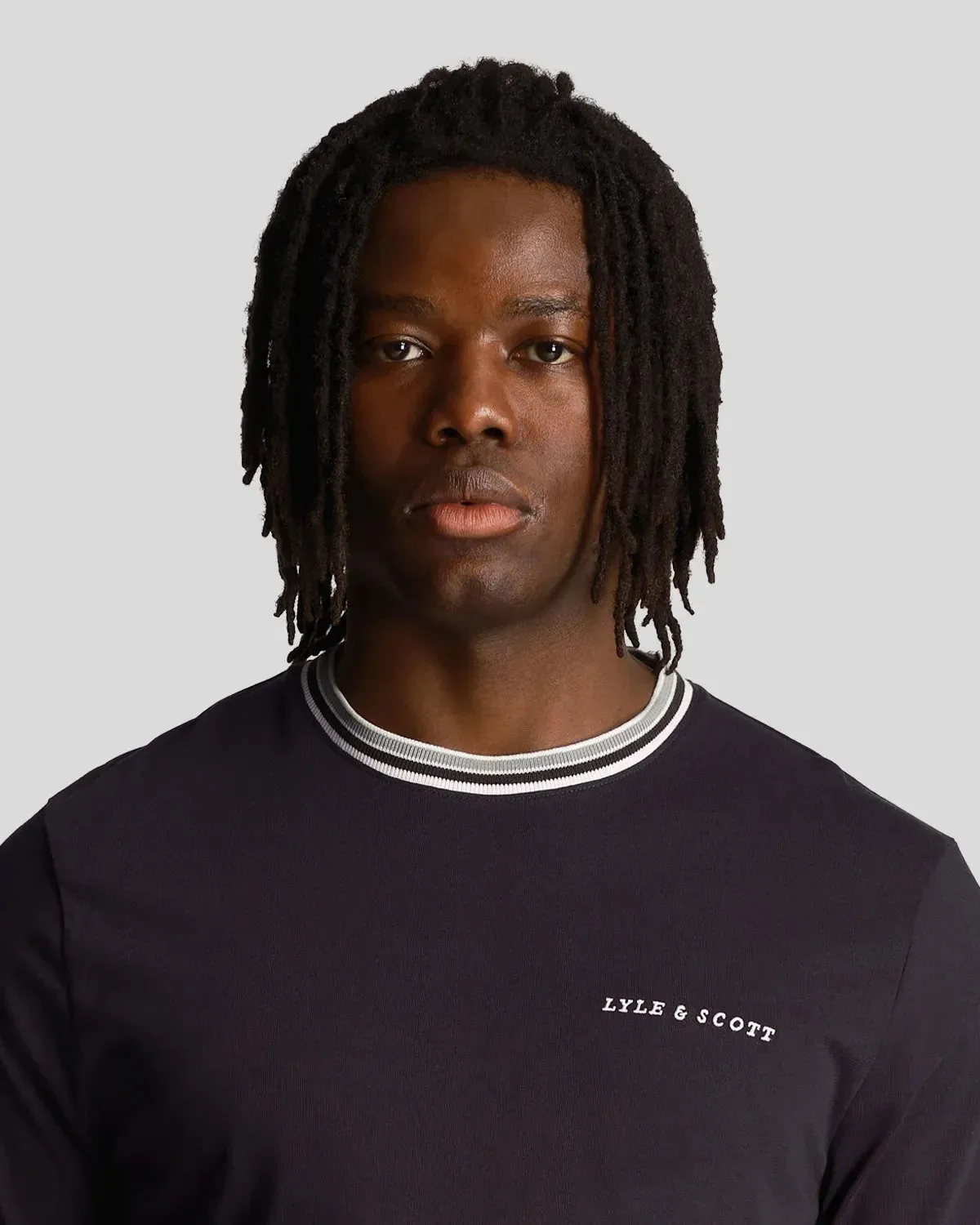 Lyle & Scott Embroidered Tipped T-Shirt In Dark Navy