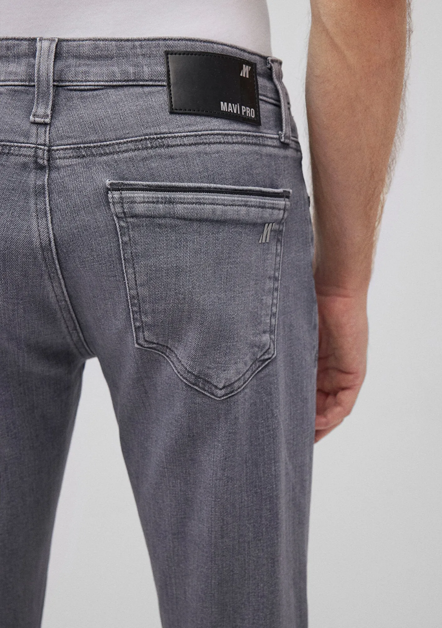 Marcus Light Cloudy Grey Mavi Pro Jean Pants