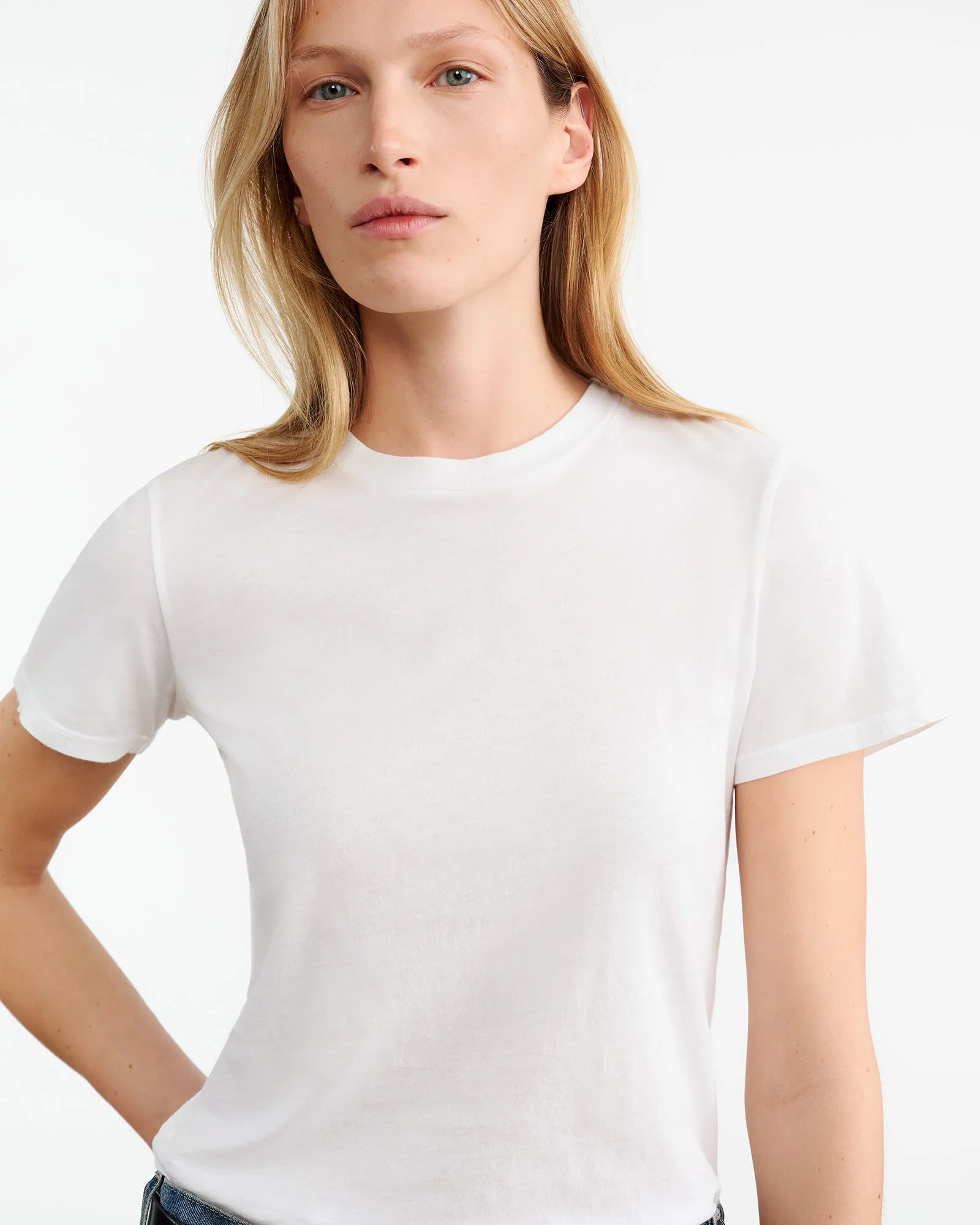 MARIELA TEE