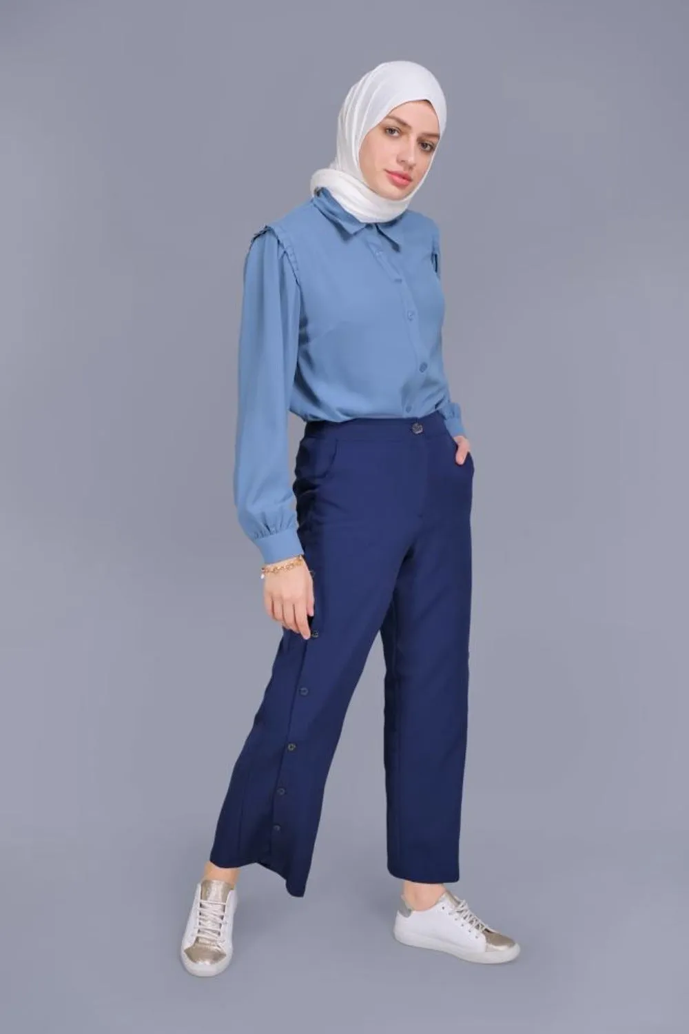 ‘MAYBELLA’ Buttoned Flowy Pants| Navy
