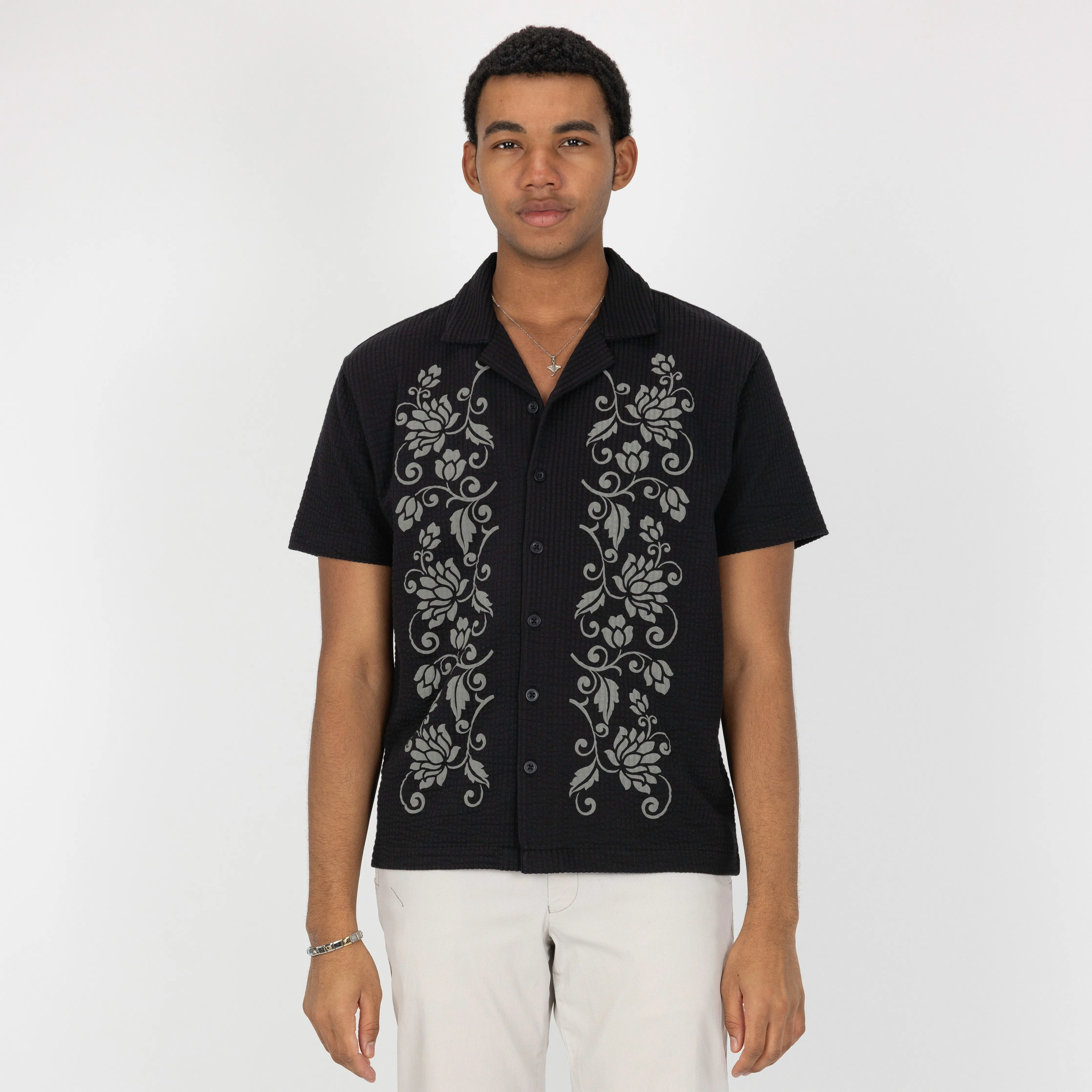 Mens Cool Knit Seersucker Puff Print Camp Shirt - Black / Vine Floral