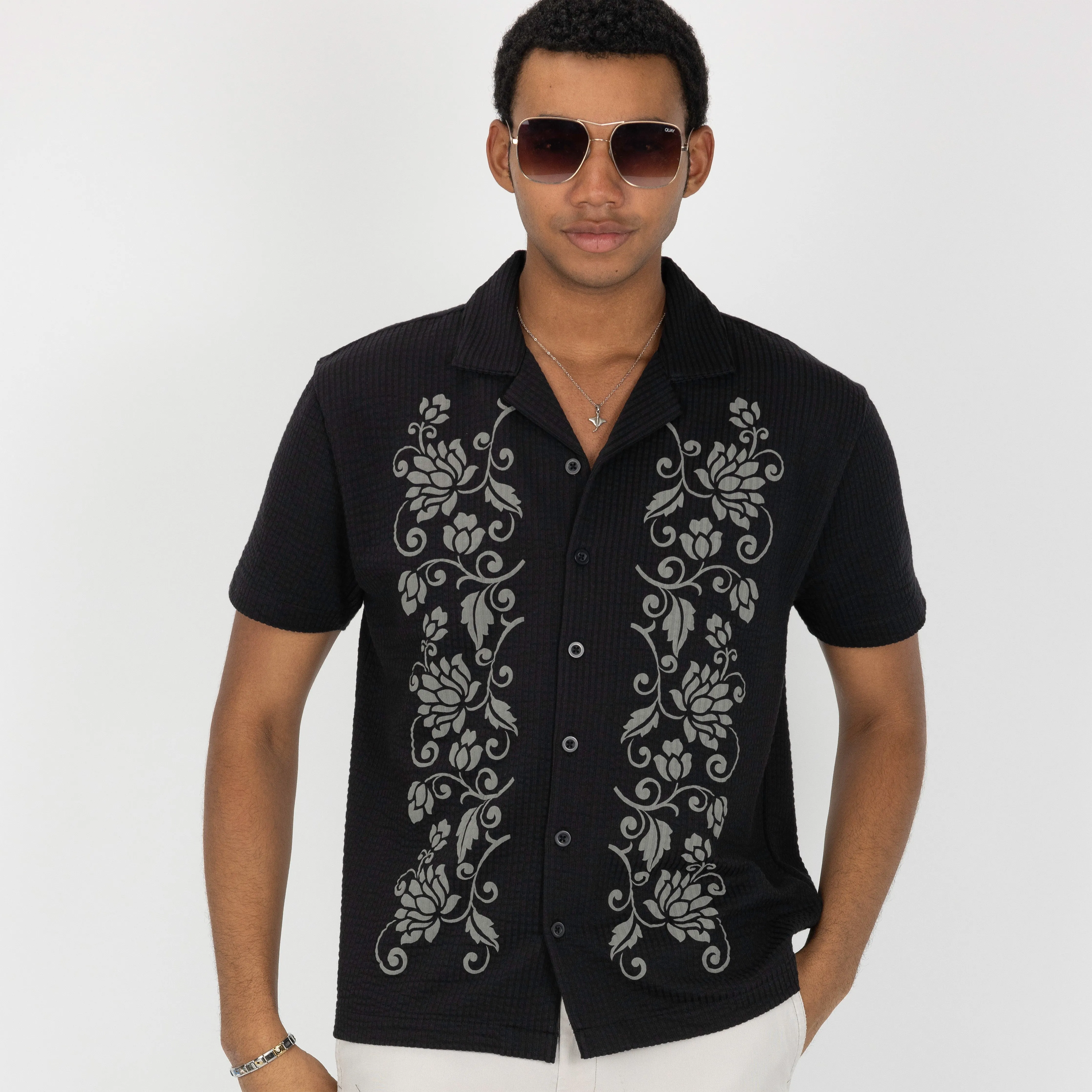Mens Cool Knit Seersucker Puff Print Camp Shirt - Black / Vine Floral