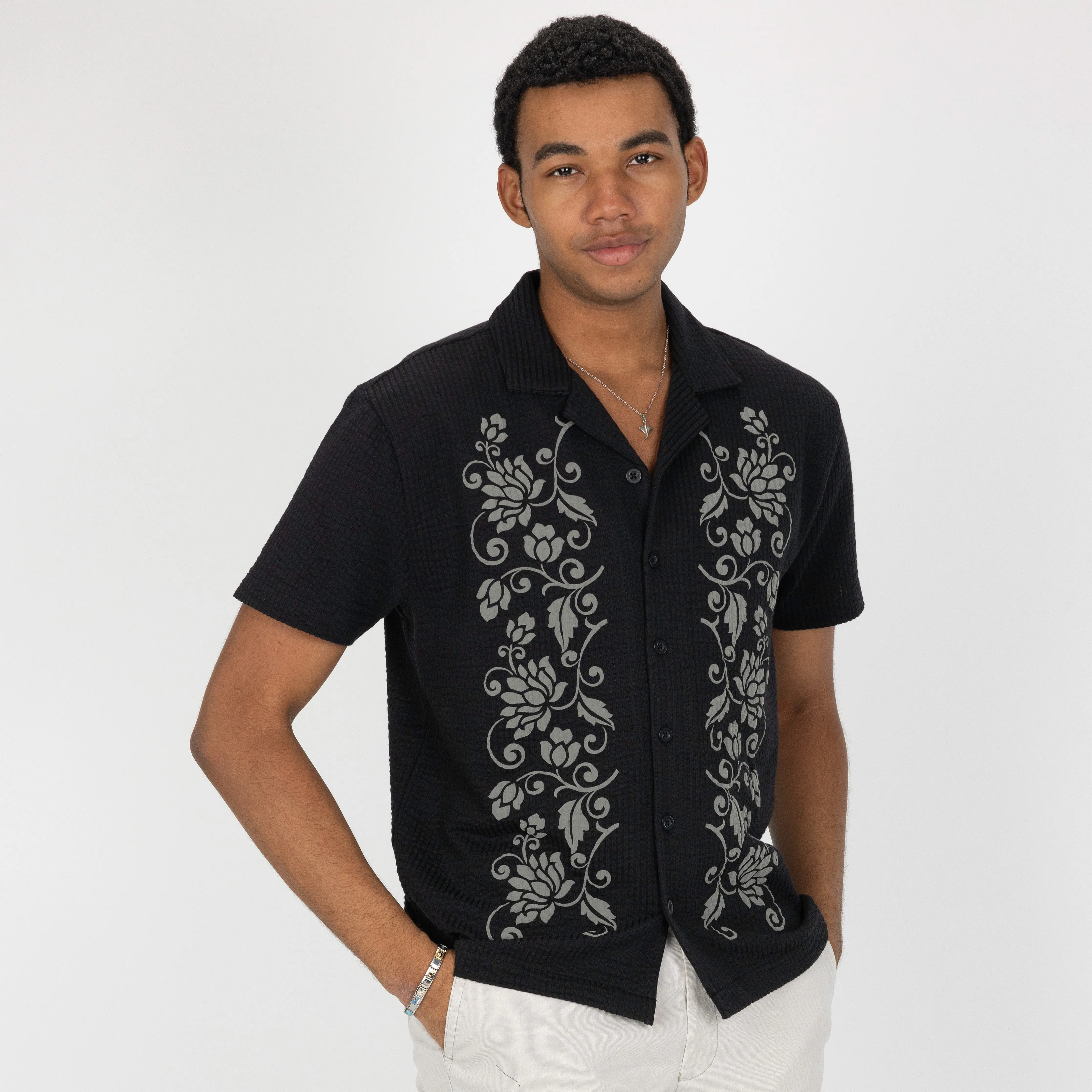 Mens Cool Knit Seersucker Puff Print Camp Shirt - Black / Vine Floral