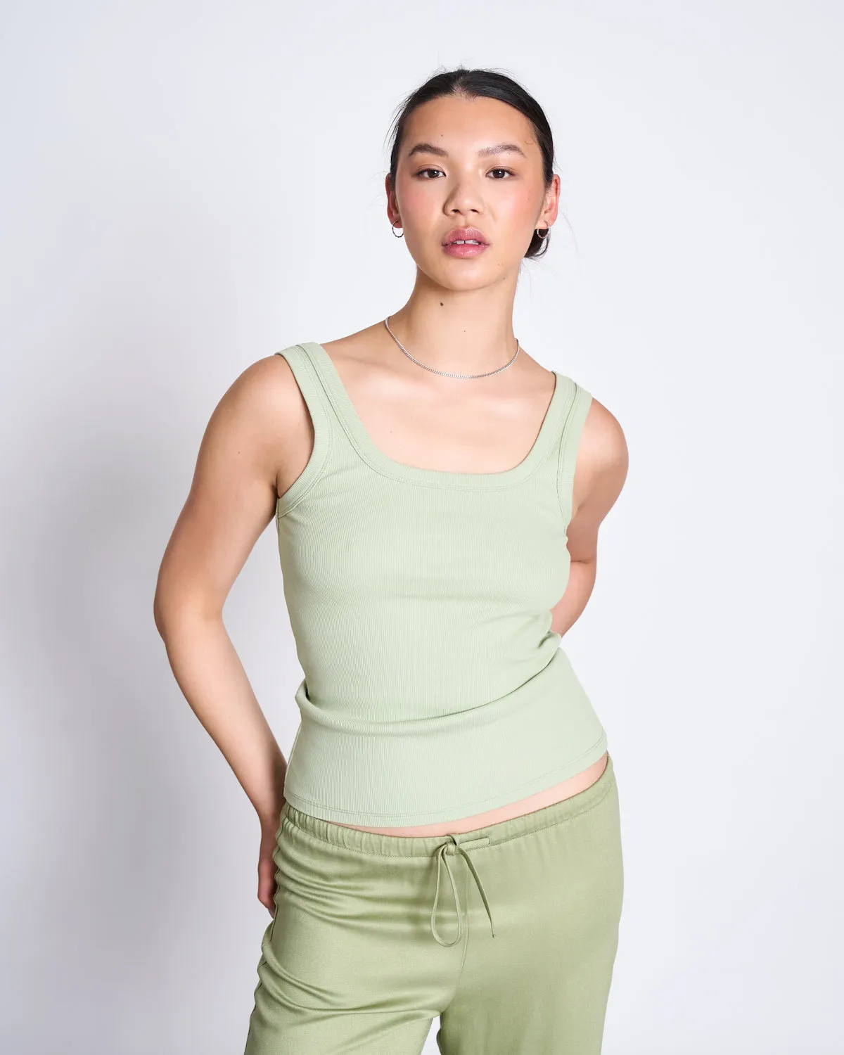MID RISE LOOSE PANTS STRATH PALE OLIVE