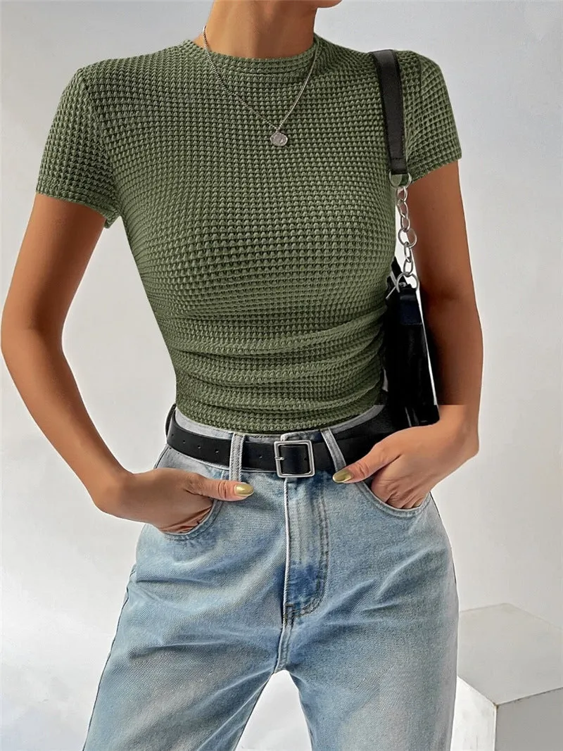 NAOMIE™ – Sleek Slim-Fit Tee