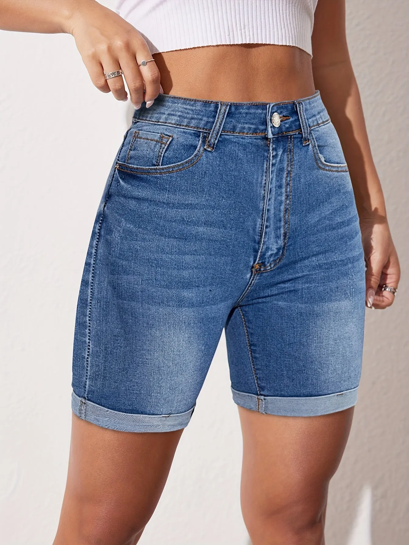 RAPHAELLE™ - Stretch-Fit Bermuda Jean Short