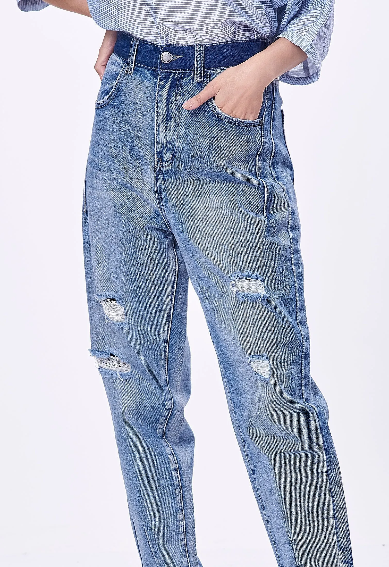 Ripped Stress Jeans Pants