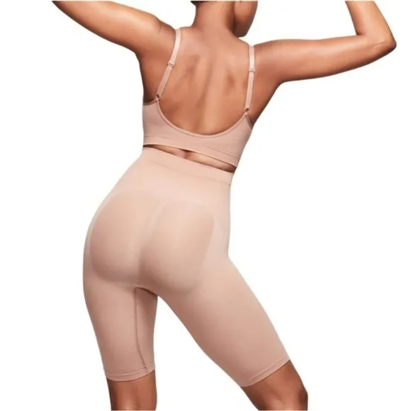SKIMS Sculpting Short Above The Knee Seamless Shape Wear High Rise xxs/xs