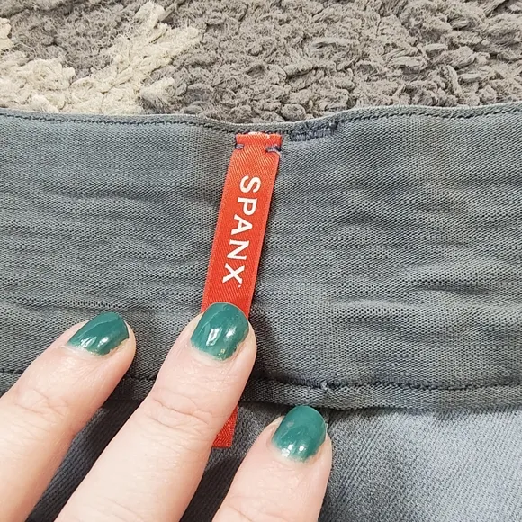Spanx Stretch Twill Shorts 6&quot; in Hazy Blue