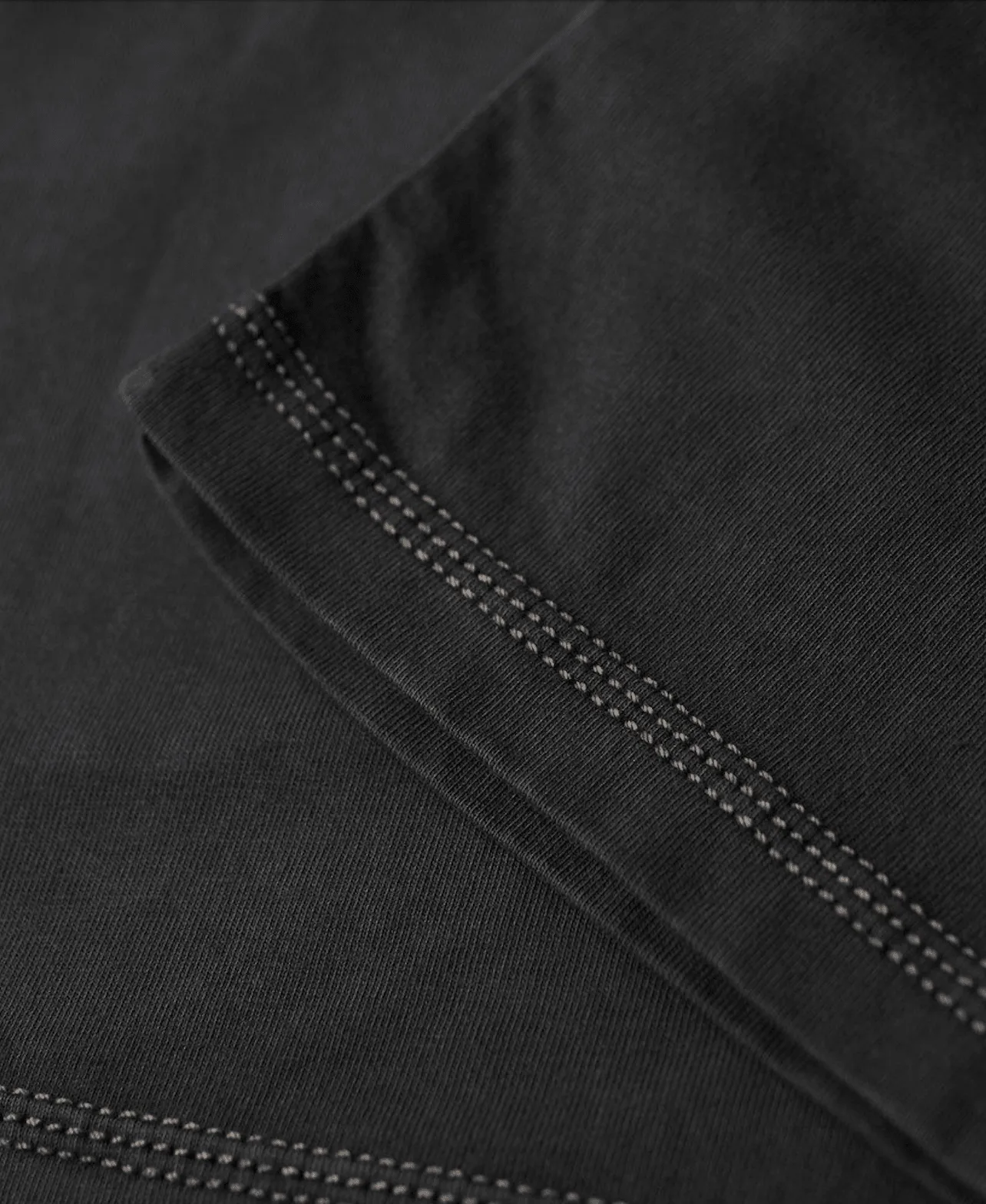 SUPERDRY Contrast Stitch Pocket T-Shirt - Washed Black