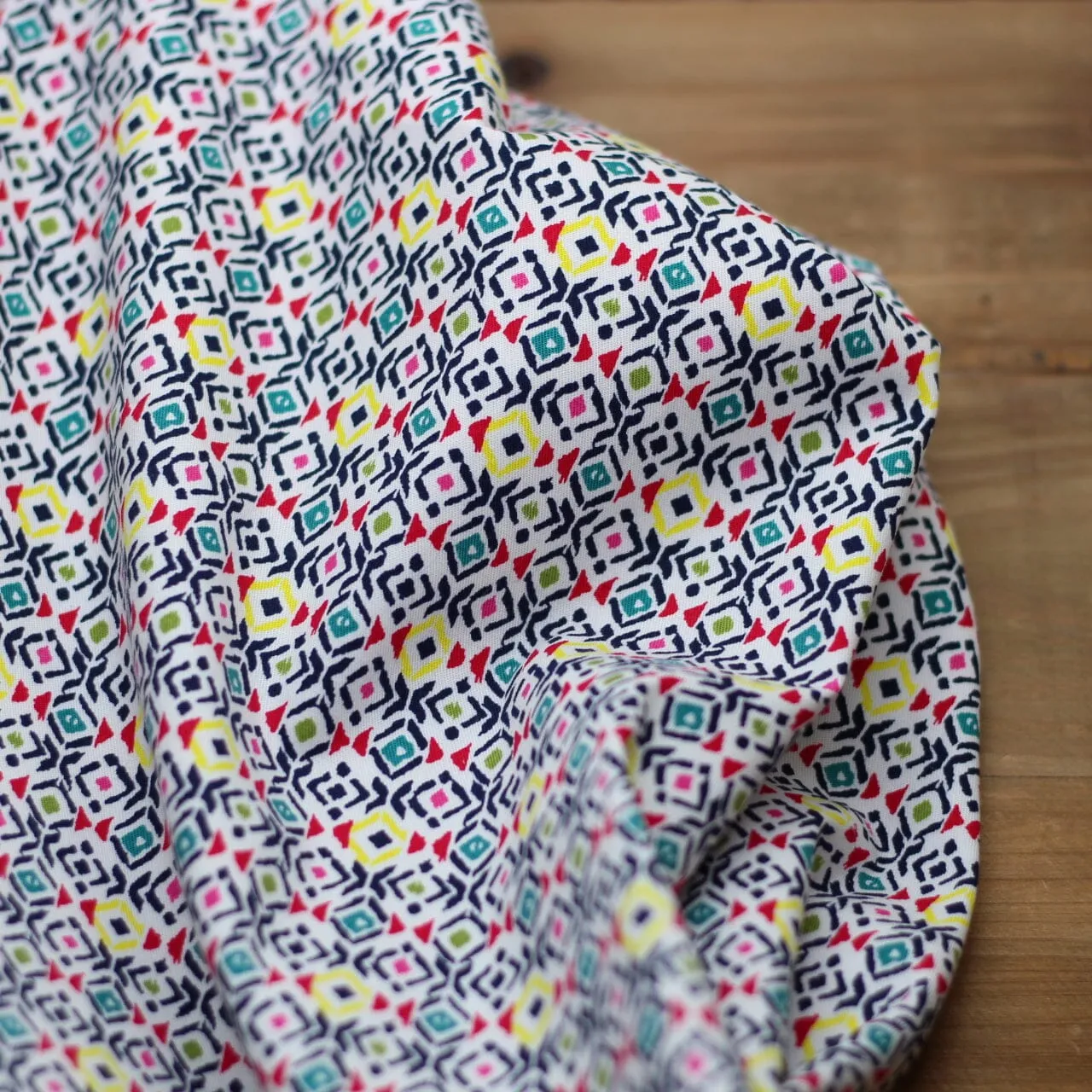 Tissu coton Stretch- ROSY - Blanc  (Vendu x10cm)