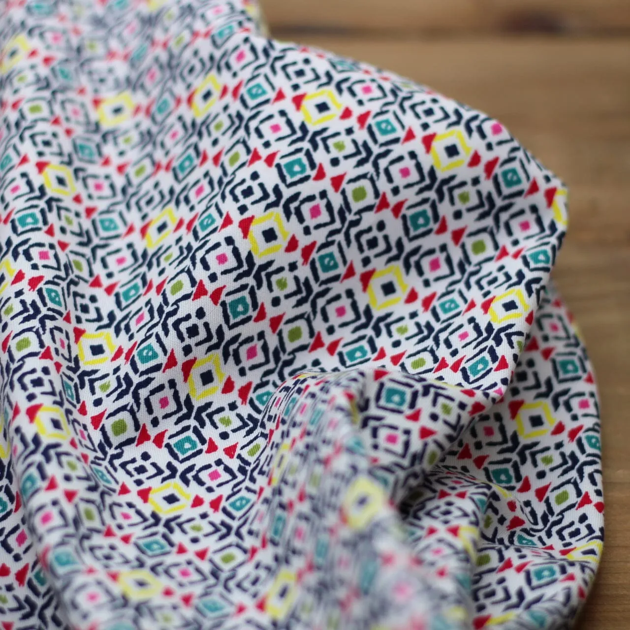Tissu coton Stretch- ROSY - Blanc  (Vendu x10cm)