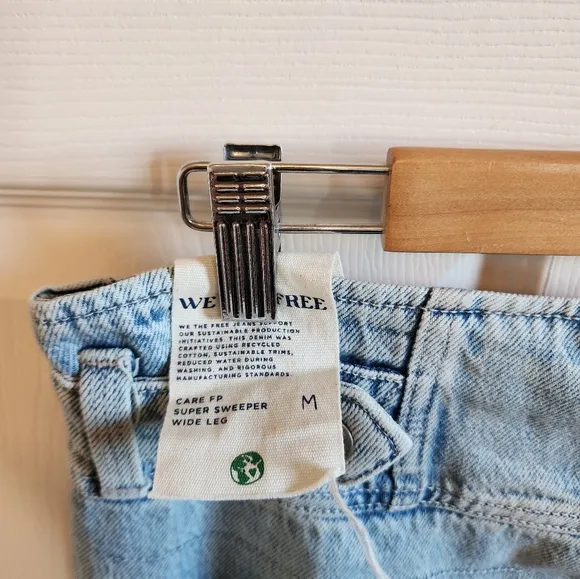 We the Free Button Fly Size Medium High Waist Super Sweeper Wide Leg Pants