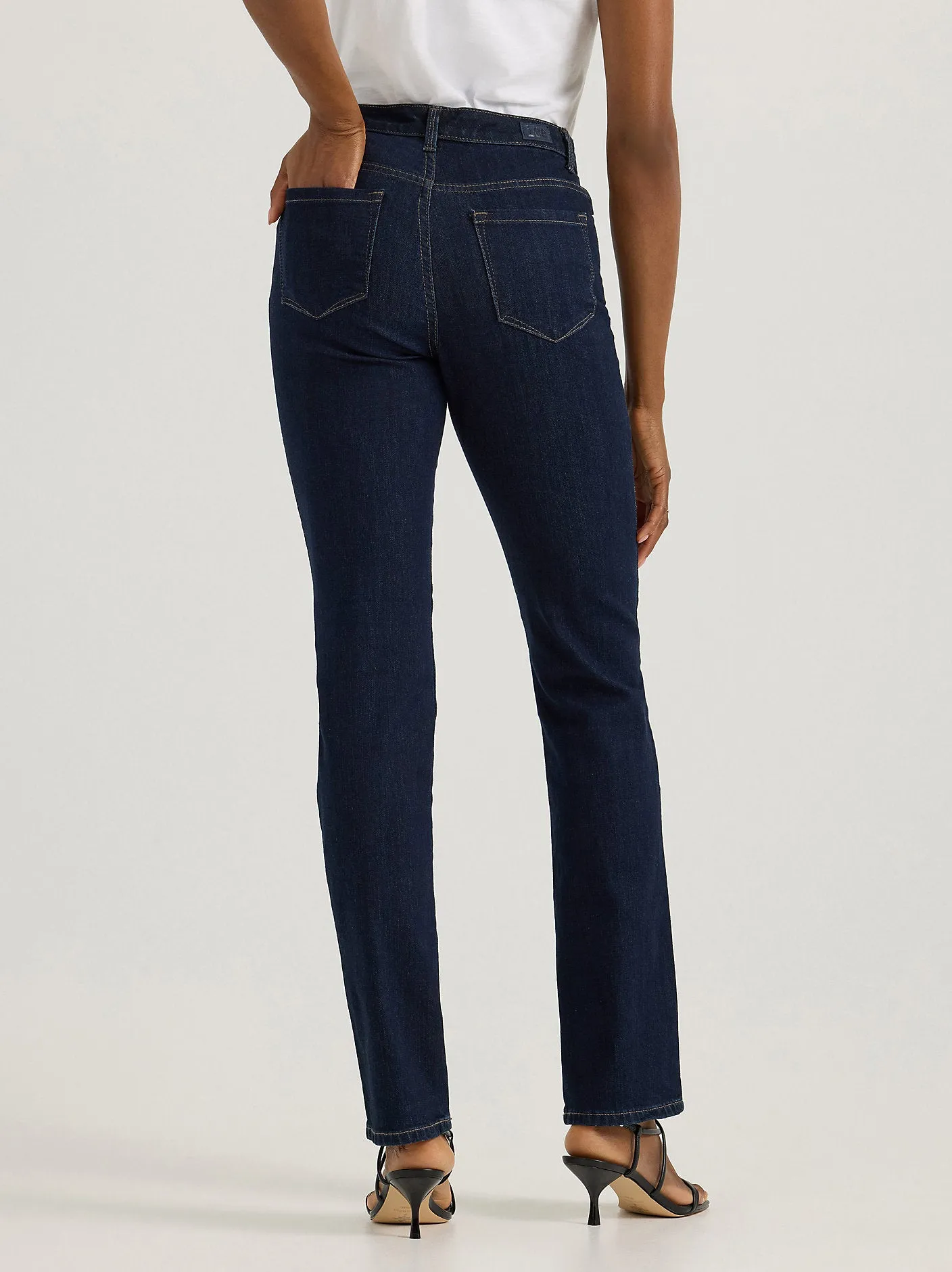Women’s Instantly Slims Relaxed Fit Straight Leg Jean Classic Fit - Heritage - 340-4894